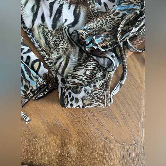 NWT Animal Print Women Top Size M - Picture 2 of 9